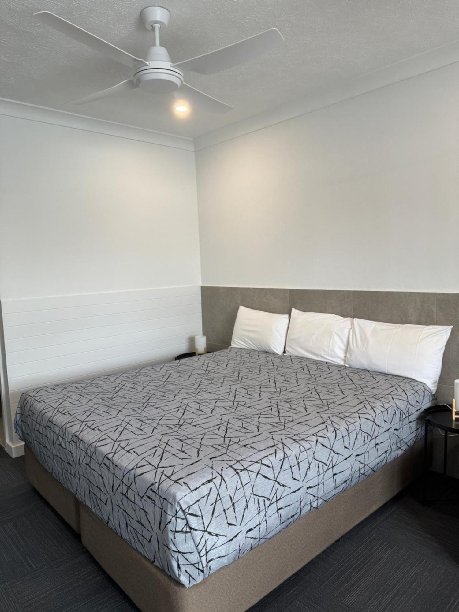 Longreach Motor Inn Extérieur photo
