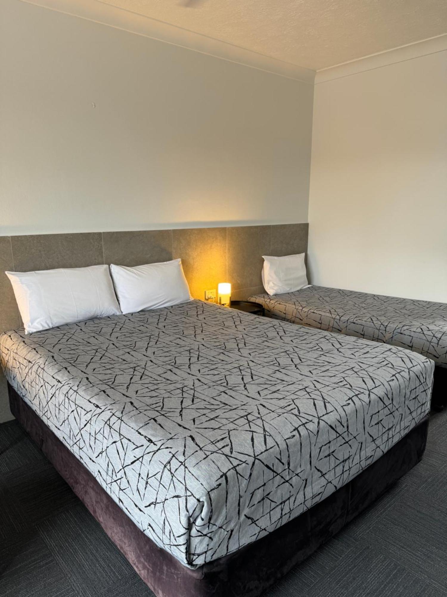 Longreach Motor Inn Extérieur photo
