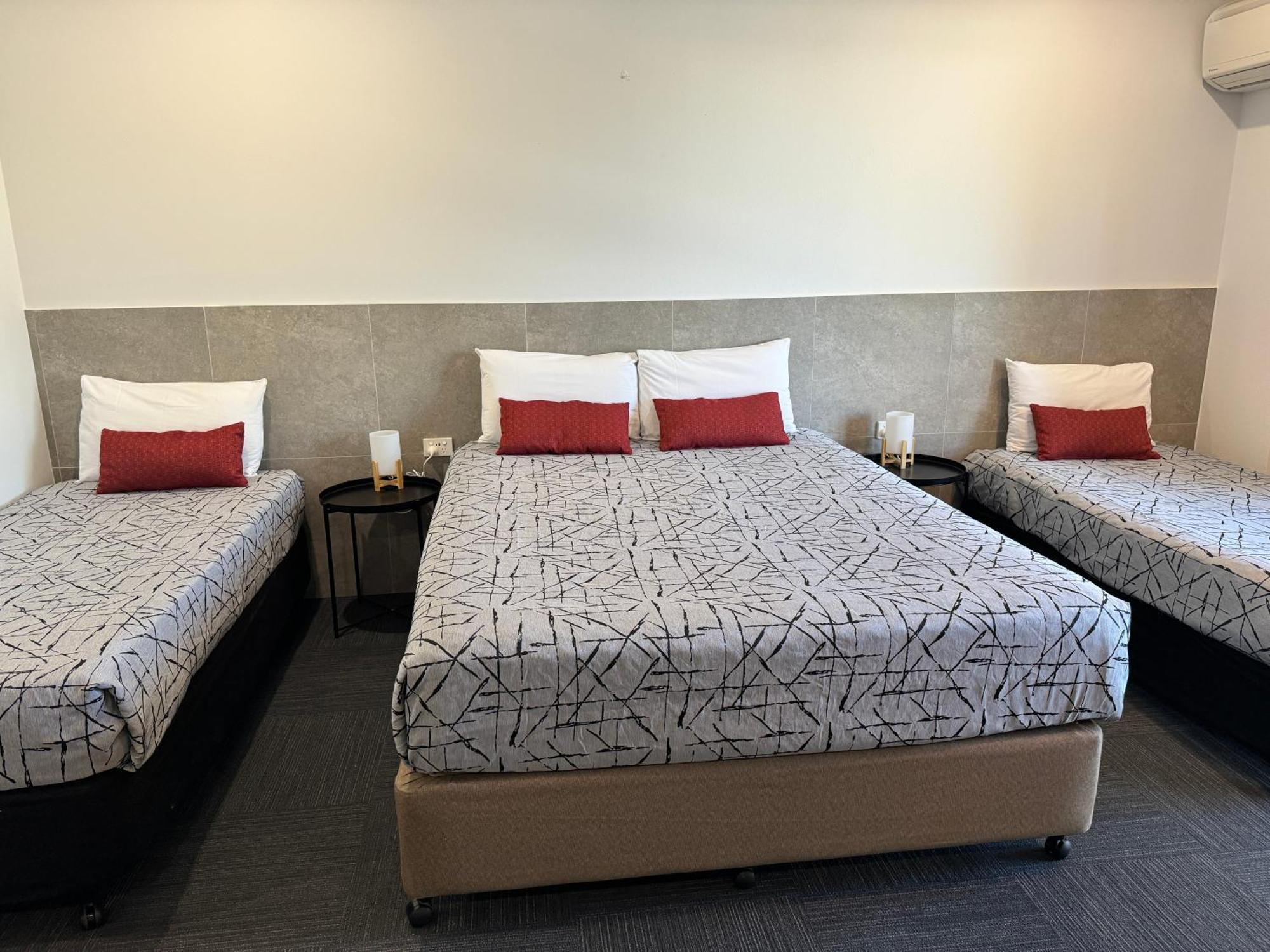 Longreach Motor Inn Extérieur photo
