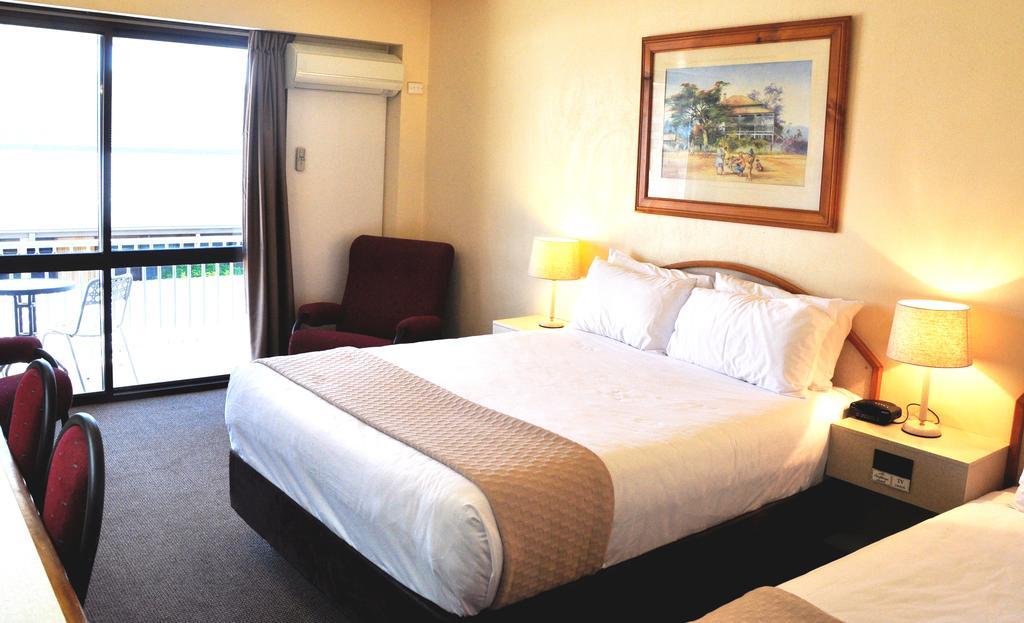 Longreach Motor Inn Extérieur photo