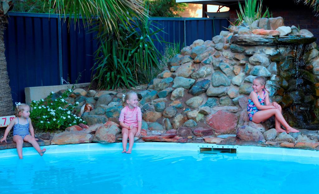 Longreach Motor Inn Extérieur photo