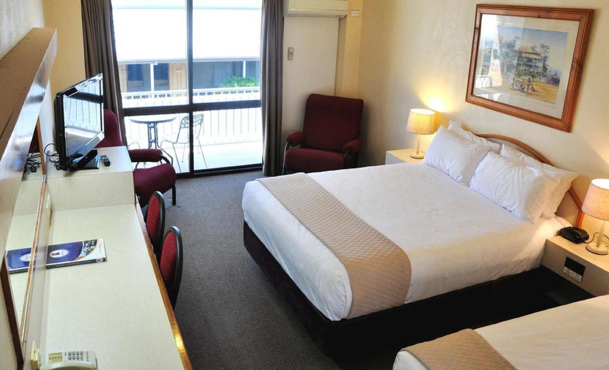 Longreach Motor Inn Extérieur photo